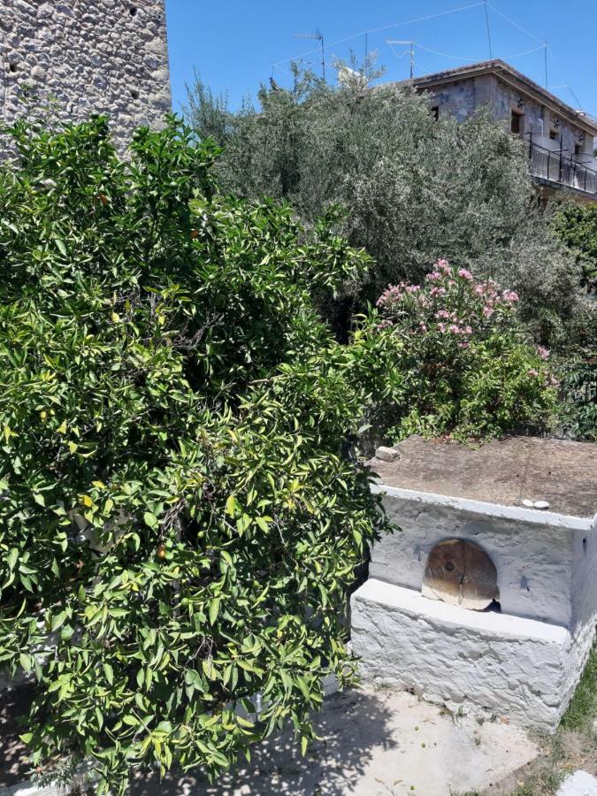 Villa Avli Kardhamili Exteriör bild